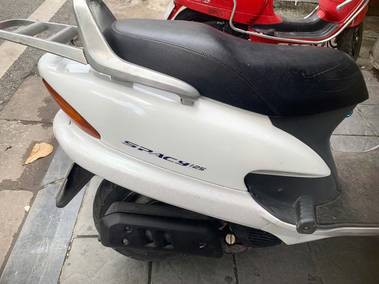 xe spacy nhật màu trắng nguyên mới 21,5tr